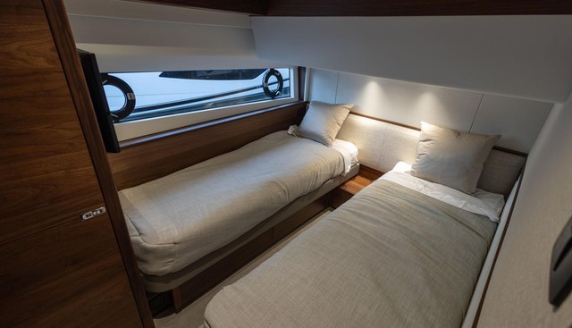 S65524 yacht for sale 114
