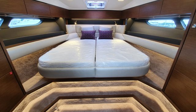 Swysh yacht for sale 19