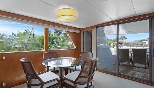 Adventurer yacht for sale 9