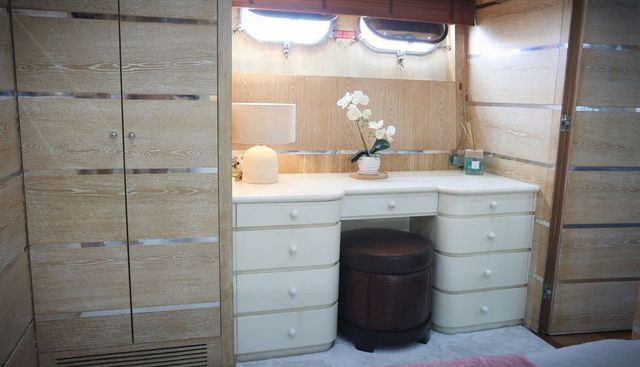 DEA ONE yacht for sale 22