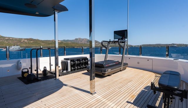 QUEEN J III yacht for sale 55