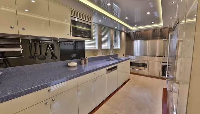 Elada yacht for sale 33