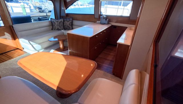 FARMERS DAUGHTER yacht for sale 12