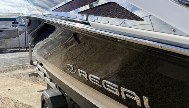 Off Piste 2 yacht for sale 14