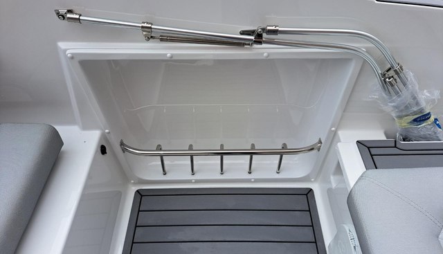 Great Cockpit Layout yacht for sale 32