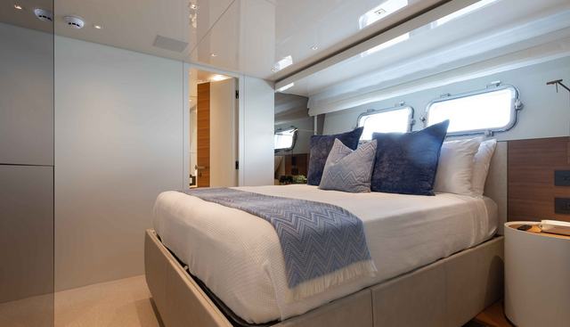 CHAMELEON yacht for sale 50