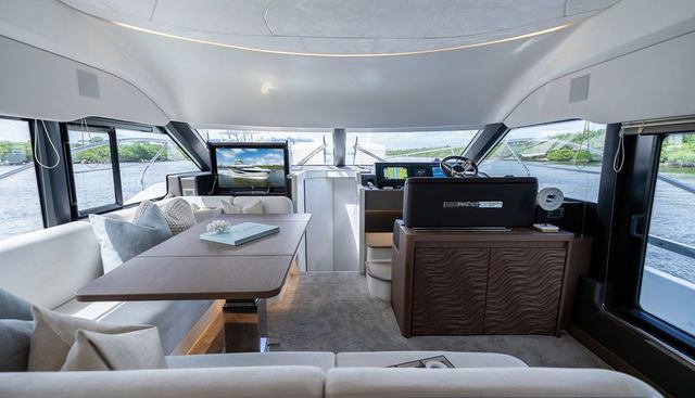 F4.9 yacht for sale 30