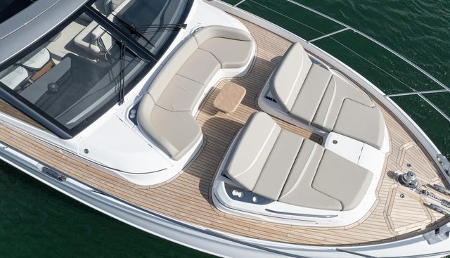 S65529 yacht for sale 2