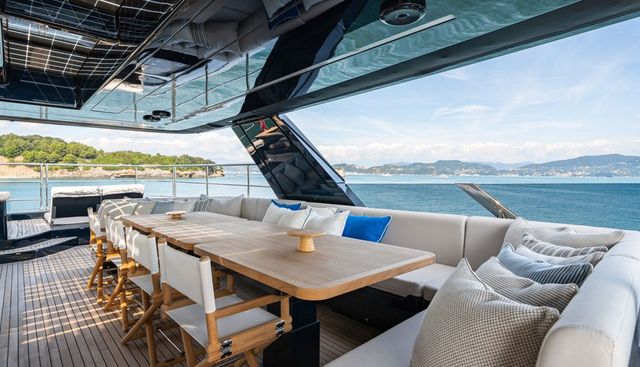 PETITE BELLE yacht for sale 50
