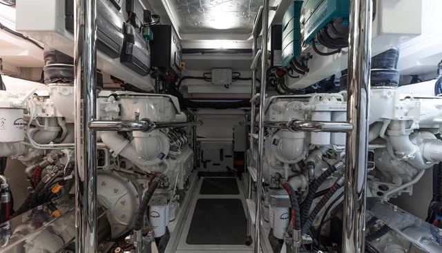 HERMOSA yacht for sale 32