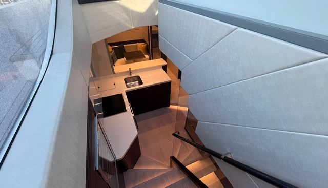 LIAM yacht for sale 18