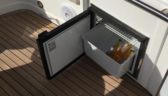 noname yacht for sale 32