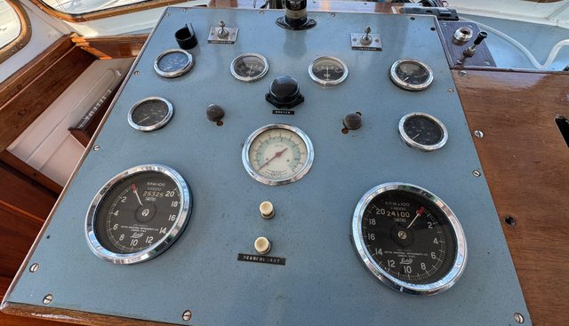 Adrienne yacht for sale 10