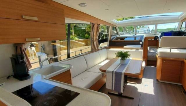 Greenline 40 yacht for sale 53