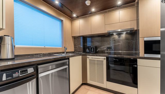 MERELEY I yacht for sale 44
