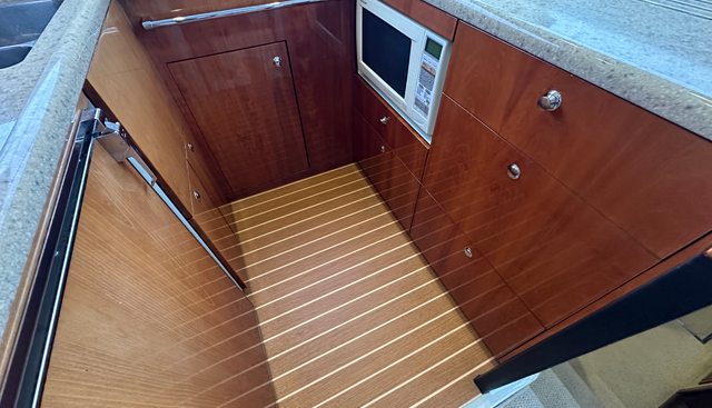 Ayesha yacht for sale 40