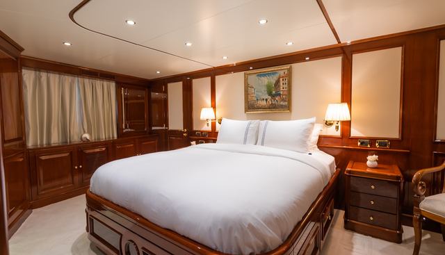 Stella Fiera yacht for sale 30