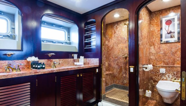 THE WELLESLEY yacht for sale 57