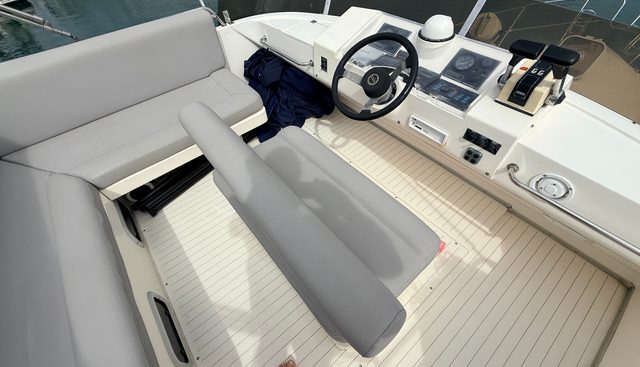 Blanc Bleu yacht for sale 22