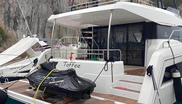 FOUNTAINE PAJOT MY6 yacht for sale 18
