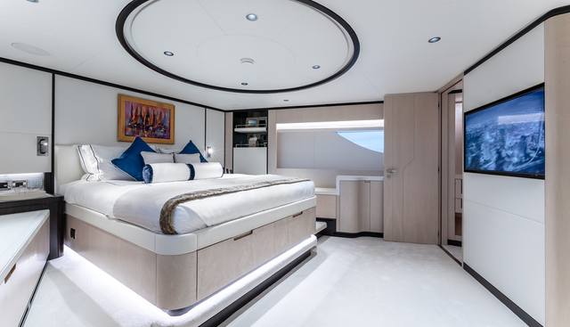 Optimism yacht for sale 20