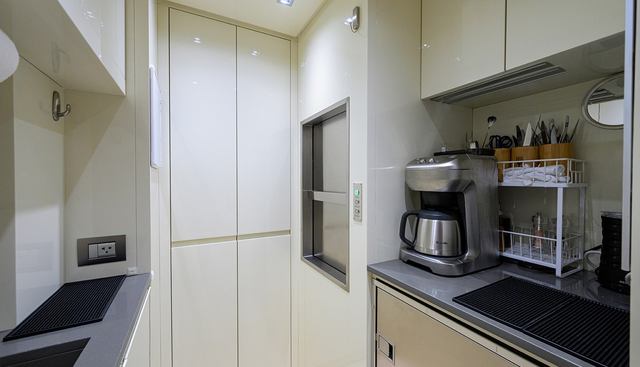 PHOENIX yacht for sale 125