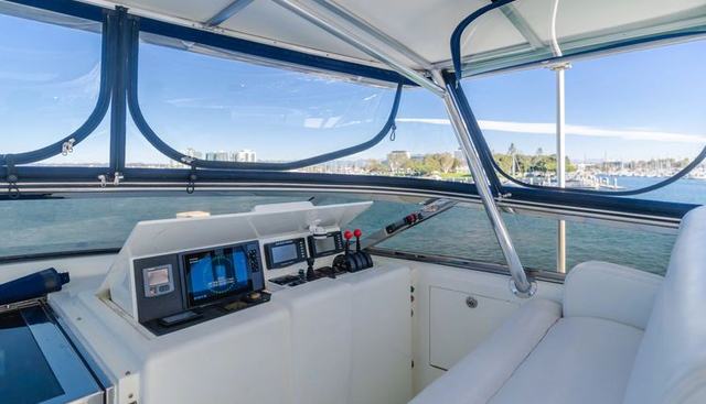 Active Octo yacht for sale 25
