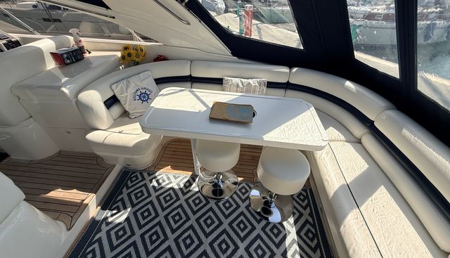 Footloose yacht for sale 19