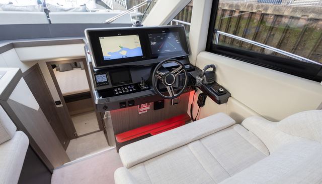 GN480FLY yacht for sale 24