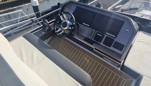 ALOUISE yacht for sale 48