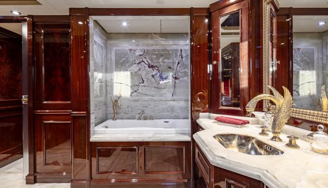 RICHAR yacht for sale 18