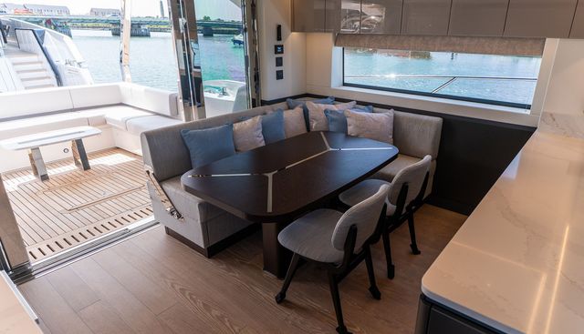 3042568 yacht for sale 29