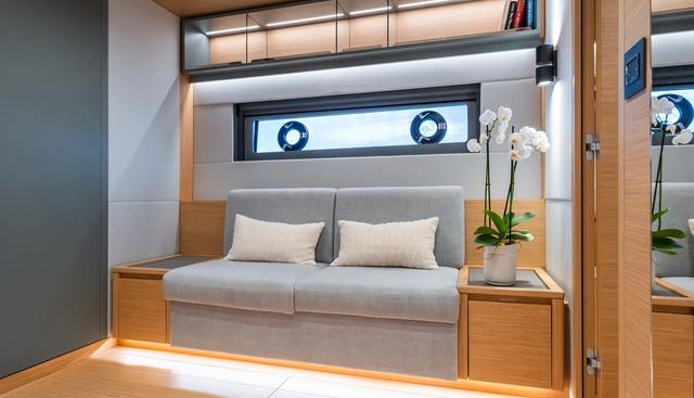 SIMON yacht for sale 30