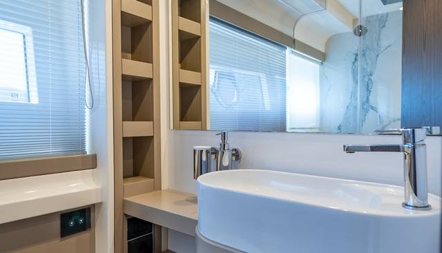 DUDU yacht for sale 38