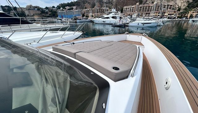 P43 yacht for sale 14
