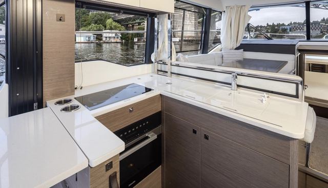 No Name yacht for sale 10