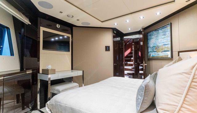 KING POWER yacht for sale 42