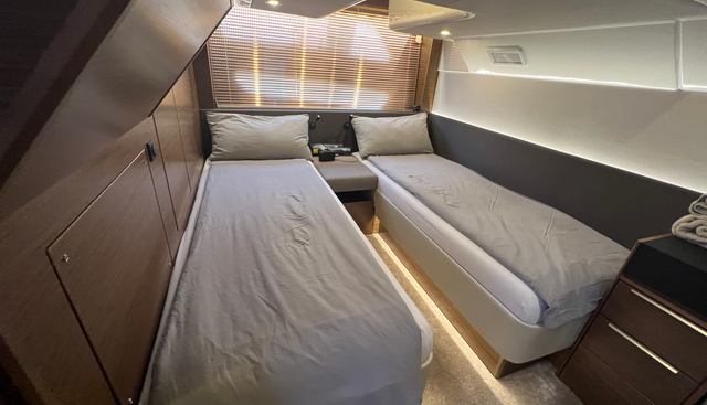 White Pearl yacht for sale 43