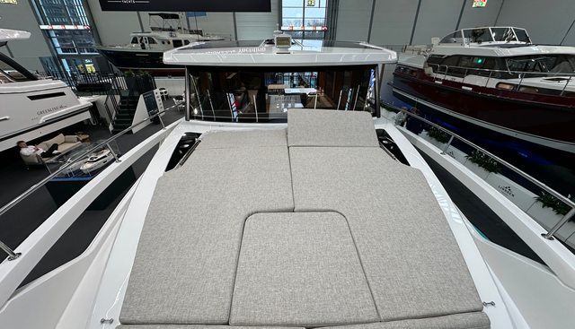 Greenline 42 yacht for sale 24