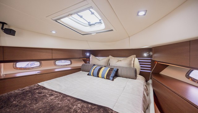 Revival Bay yacht for sale 28