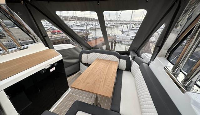 EX DEMONSTRATOR SALE!! 323000045-SR35HT yacht for sale 13