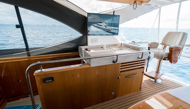 Island Moon yacht for sale 25