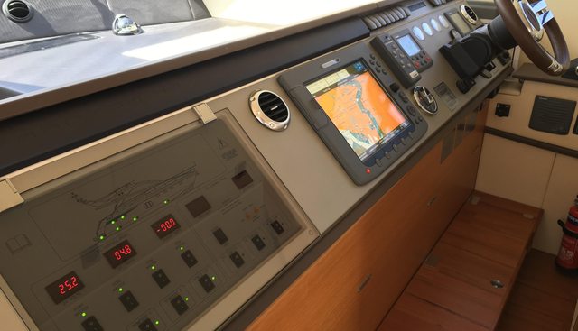 noname yacht for sale 12