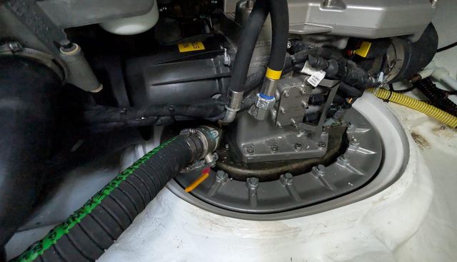 Seakeeper Gyro yacht for sale 43