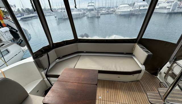 Roxy 2 yacht for sale 18