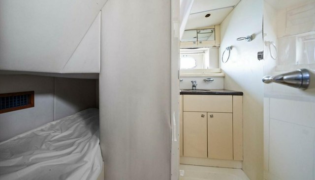 VANGUARD yacht for sale 62