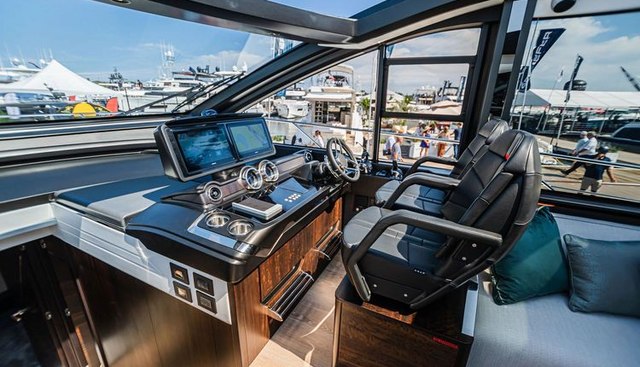 PREDATOR 65 yacht for sale 398