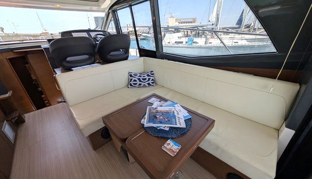 R40 yacht for sale 13