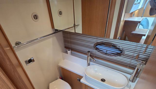 Leny Belle yacht for sale 27