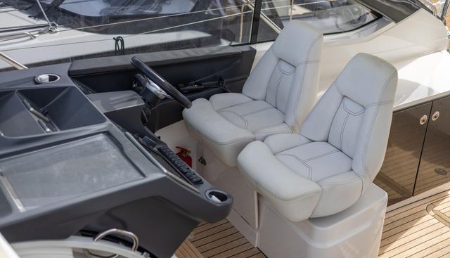 Lady IXNA yacht for sale 18